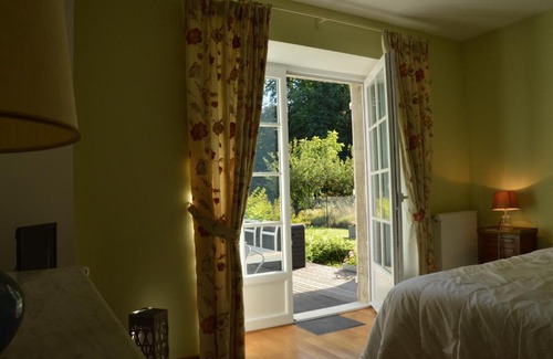 Ardentes House | Belle Dépendance du Château le Parc avec sa piscine