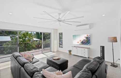 Clifton Beach House | Belle Escapes Beachside Oasis