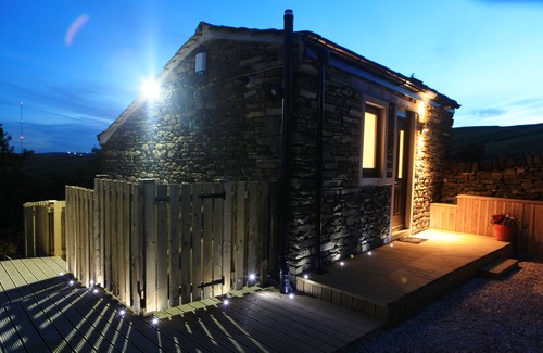 Ainley Top Cottage | Belle Vue Barn Holiday Cottage sleeps 4 in the comfort of a comfortable cottage