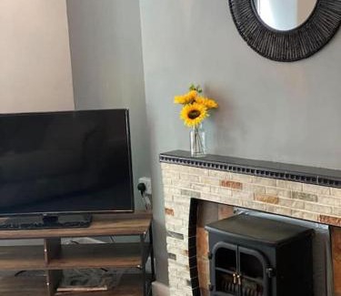 Cwm Frwd Oer House | Belle Vue