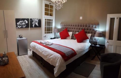 Dundee House | Bellevue Manor Guest House