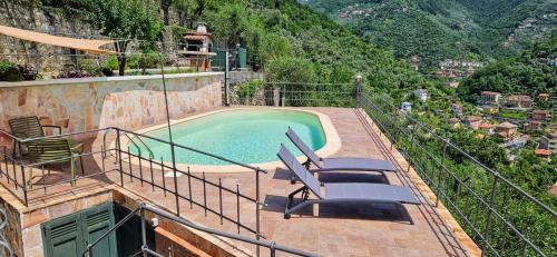 Corticella Apartment | Belvedere, House With Pool- Recco, Liguria