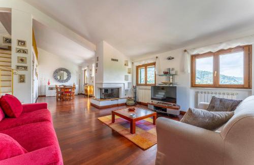 Corticella Apartment | Belvedere, House With Pool- Recco, Liguria