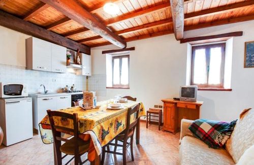 Casoli House | Belvilla by OYO Farmhouse with Private Terrace