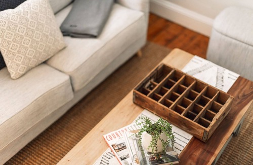 Queenscliff Hotel | Benambra Cottage