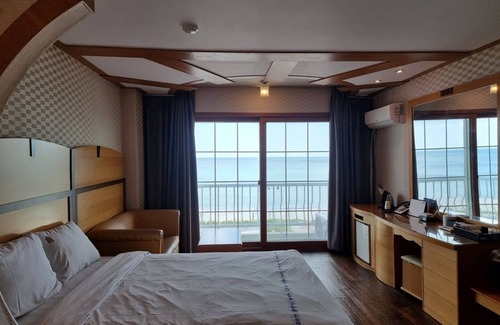 Sokcho Hotel | Benikea Mountain and Sea Yangyang