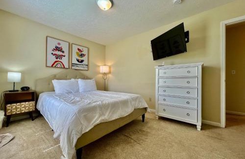 Monroe House | Benji's House