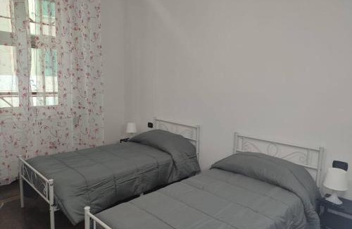 Sestri Ponente Apartment | Benny appartamento 3 CAMERE DA LETTO ad uso ESCLUSIVO Genova Aeroporto