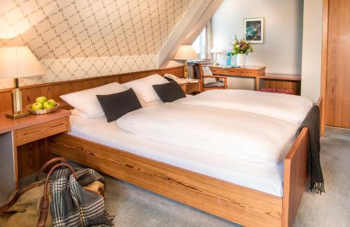 Gellinghausen Hotel | Berghotel Hoher Knochen - Ruhe & Natur