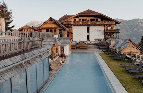 Haus House | "Bergquell" suite, separate WC and bath/shower (4-6 n.) - Nature and wellness hotel