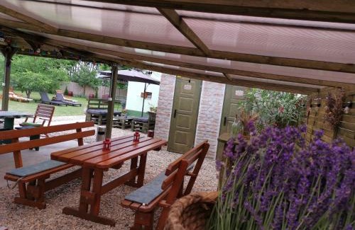 Rakoczifalva Apartment | Berkó Vendégház