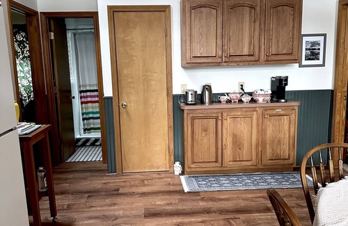 Hinsdale House | Berkshire Lake access