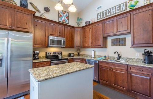 Cullowhee House | Berry Patch - Modern Townhome in Small Resort Community with Pool