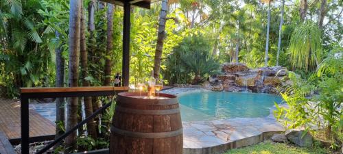 Berry Springs House | Berry Springs Tropical Retreat