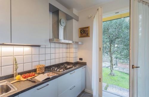 Moltrasio Apartment | Besana 9 On the Lake - Private Garden & Parking by Rent all Como