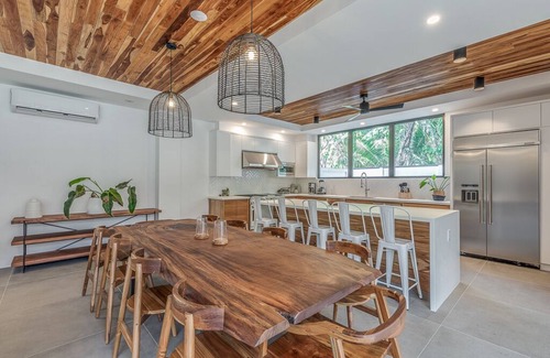 Playa Guiones Villa | Besos Luxury Home minutes from main surf break & beach