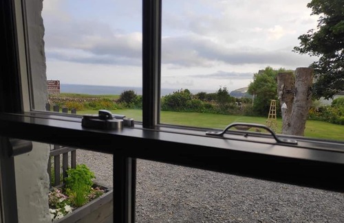 Dunbeath Cottage | Bespoke 1 Bed Cottage in Dunbeath Village