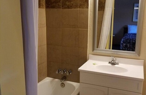 Tell City Hotel | Best Budget Inn