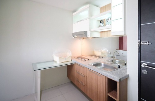 Siwalankerto Apartment | Best Choice And Homey Studio At The Square Apartment