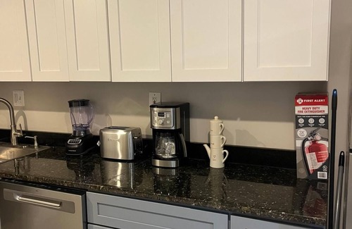16th Street Heights Apartment | Best Choice. Spacious, 1BR 1BA Apt in NW DC area with free street parking.