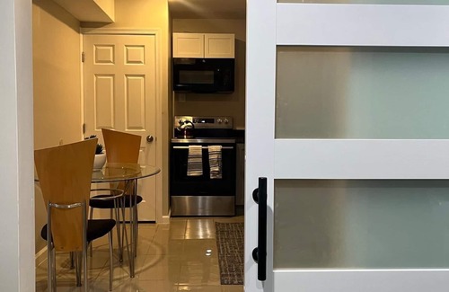 16th Street Heights Apartment | Best Choice. Spacious, 1BR 1BA Apt in NW DC area with free street parking.