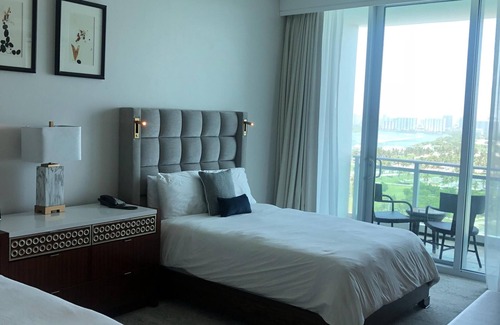 Bal Harbour Hotel | BEST LINE/OCEAN VIEW/2 QUEENS STUDIO AT THE RITZ w/ENHANCED CLEANING
