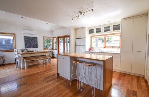 Sullivan's Cove House | Best Location in Hobart! Luxury house, close to everything!