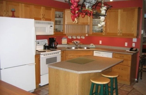 East Kootenay Condo | Best location on the hill! True ski-in/ski-out Thunder Ridge Condos