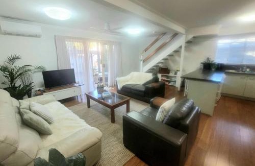 Noosaville Apartment | Best location on the river in the beautiful Islander Resort