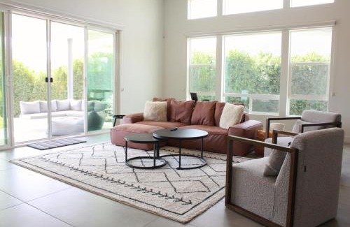 Indian Wells House | Best Spot in Indian Wells. Walk to Tennis Gardens