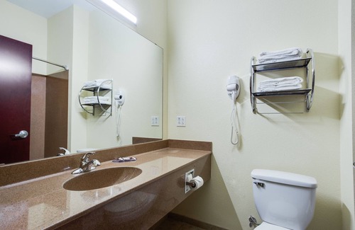 Cleburne Hotel | Best Way Inn Cleburne TX