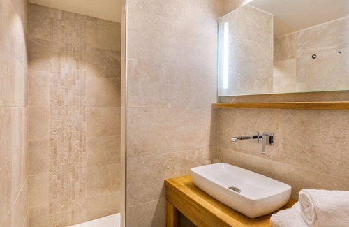 Fresnes-les-Montauban Hotel | Best Western L' Aquarium Arras Nord