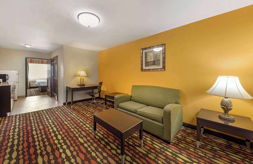 Moore Hotel | Best Western Greentree Inn & Suites