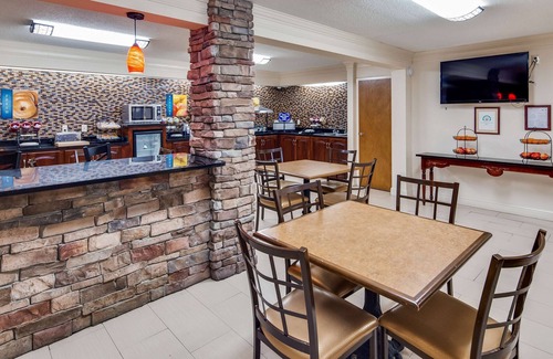 Macon Hotel | Best Western Inn & Suites of Macon