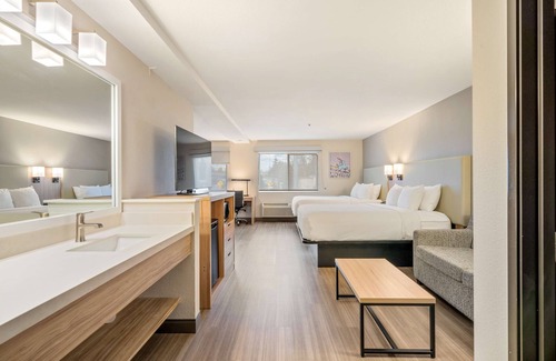 Lake Forest Hotel | Best Western Lake Oswego/Portland Hotel & Suites