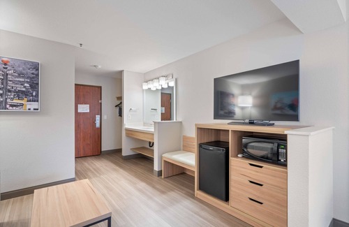 Lake Forest Hotel | Best Western Lake Oswego/Portland Hotel & Suites