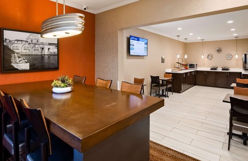 Muscatine Hotel | Best Western Muscatine/Pearl City Hotel