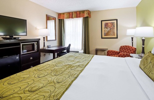 Dallas Hotel | Best Western Plus Addison/Dallas Hotel