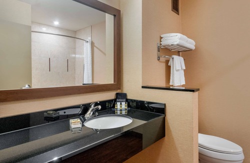 Bathurst Hotel | Best Western Plus Bathurst Hotel & Suites
