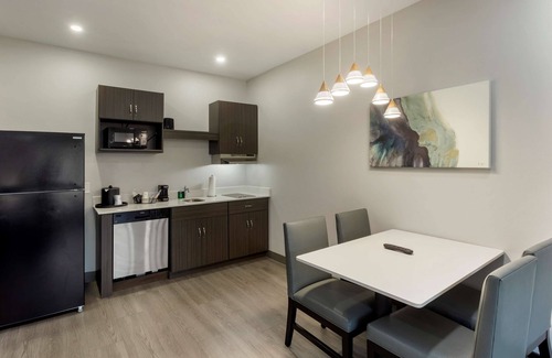 Antioch Hotel | Best Western Plus Executive Residency Antioch Inn