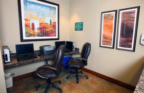 East Kootenay Hotel | Best Western Plus Fernie Mountain Lodge