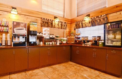 Fargo Hotel | Best Western Plus Kelly Inn and Suites