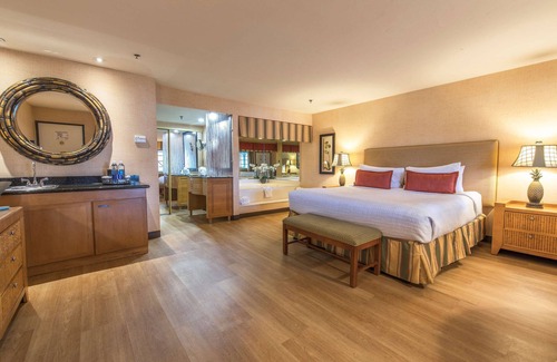 Downtown Palm Springs Hotel | Best Western Plus Las Brisas Hotel