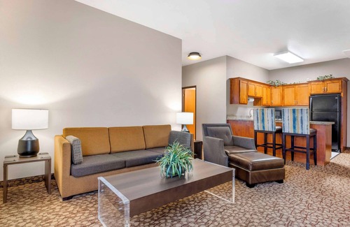 Southeast Salem Hotel | Best Western Plus Mill Creek Inn