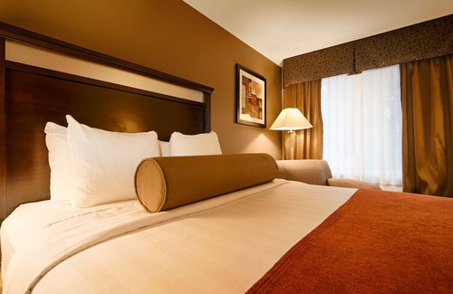 Albany Hotel | Best Western Plus Prairie Inn