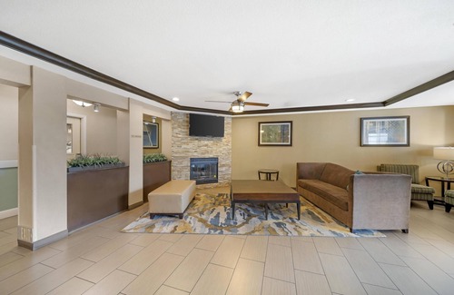 Redding Hotel | Best Western Plus Twin View Inn & Suites