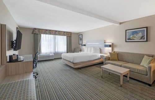 Redding Hotel | Best Western Plus Twin View Inn & Suites