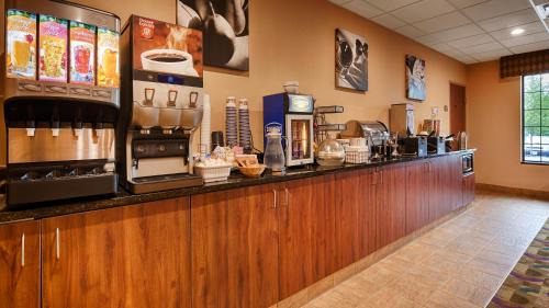 Fishers Hotel | Best Western PLUS Victor Inn & Suites