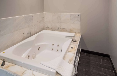 Danville Hotel | Best Western Riverside Inn