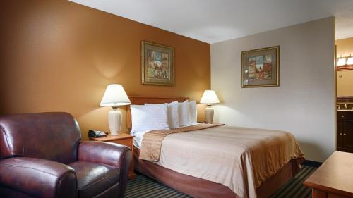 Joplin Hotel | Best Western The Oasis at Joplin